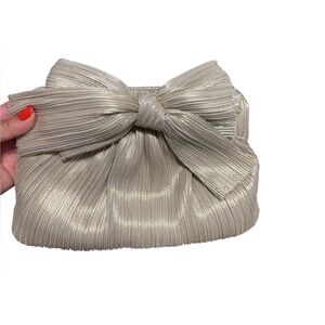 Loeffler Randall Rayne Pleated Bow Clutch – Champagne/Gold